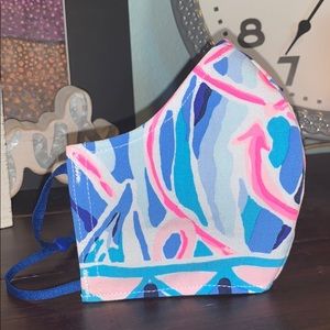 Lilly Pulitzer Accessories - “Reel Nauti” 2020 Lilly Print Face Mask Lilly Pulitzer Accessories - “Reel Nauti” 2020 Lilly Print Face Mask